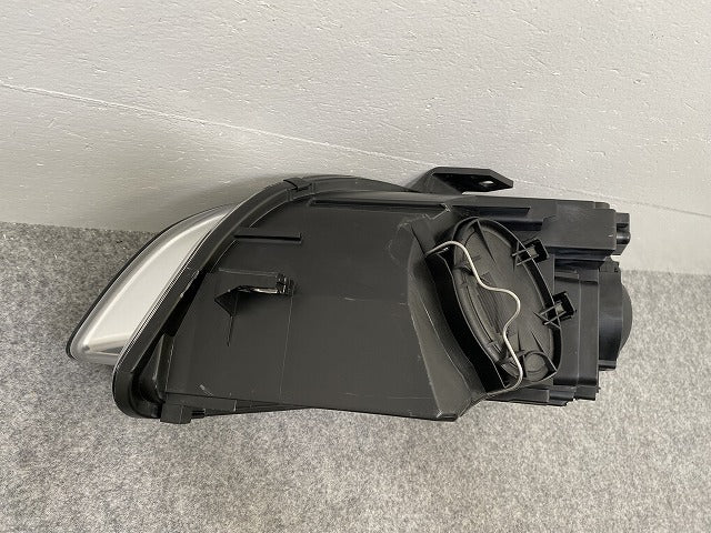 A4(B6) A4(B6)8Eアウディ/Audi 純正 右 ヘッドライト/ランプ ハロゲン AL Automotive Lighting 0 301 219 602 アウディ(141943)