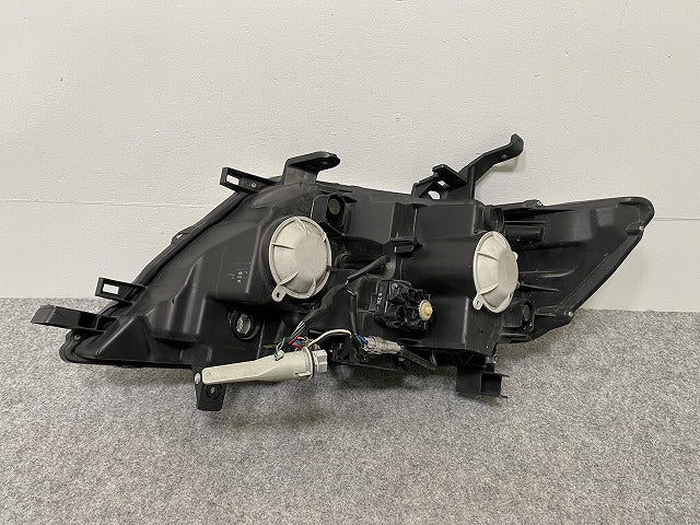 セレナ ハイウェイスター/S/G/RS/RX C25/NC25/CC25/CNC25 純正 後期 右 ヘッドライト/ランプ キセノン HID KOITO 100-24921 日産(141948)