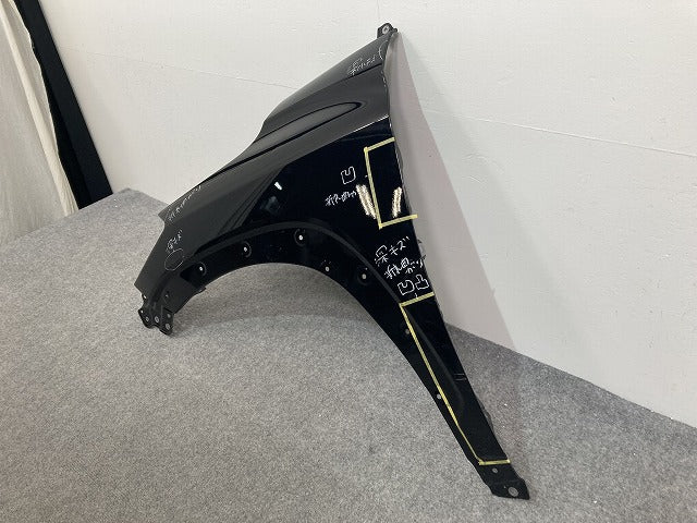 カローラ クロス ZSG10/MXGA10 ハイブリッド/ZVG11/ZVG15/ZVG13/ZVG16 純正 左 フロント フェンダー ブラック 220 (142026)