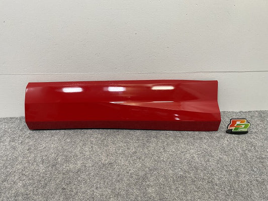 新品!Q3 F3系 純正 左 リア ドア サイドパネル 83A.853.969.A/B 83A853969AGRU タンゴレッドメタリック LY3U アウディ(142046)