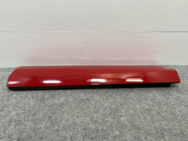 新品!Q3 F3系 純正 左 リア ドア サイドパネル 83A.853.969.A/B 83A853969AGRU タンゴレッドメタリック LY3U アウディ(142046)