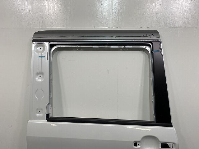 ルークス ハイウェイスター/eKクロススペース/ekスペース/デリカミニ B44A/B45A/B47A/B48A B34A/B35A/B37A 純正 右 スライドドア(142055)