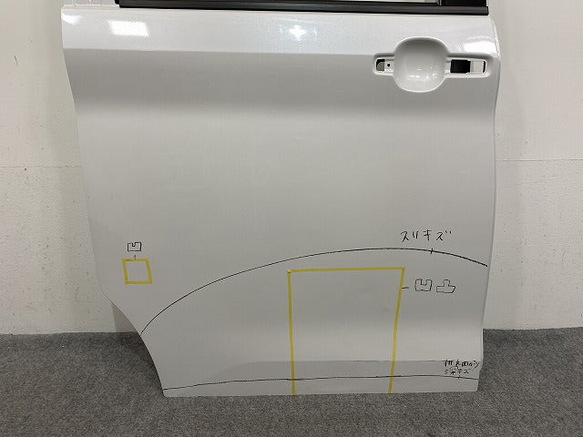 ルークス ハイウェイスター/eKクロススペース/ekスペース/デリカミニ B44A/B45A/B47A/B48A B34A/B35A/B37A 純正 右 スライドドア(142055)