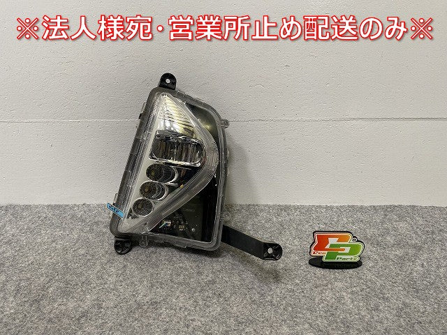 プリウス 50系/ZVW50/ZVW51/ZVW55 純正 前期 右 フォグランプ/フォグライト LED KOITO 47-83 トヨタ(142071)