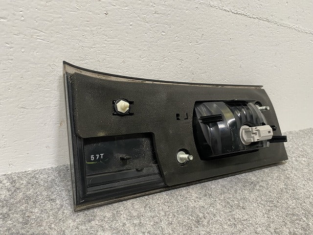 スペーシア MK32S 純正 右 テールランプ/ライト/レンズ ハロゲン 内側 KOITO 132-59295 スズキ(142073)