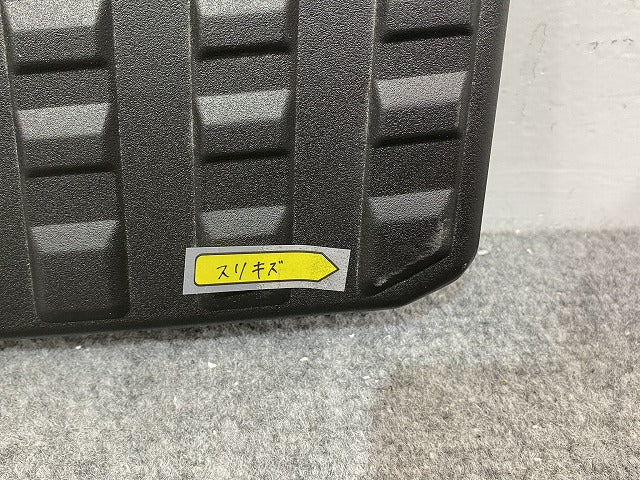 新車取り外し!ランドクルーザー/ランクル 250/TRJ250W/GDJ250W 純正 リア バンパーガーニッシュ/ステップカバー 52351-60140(142080)