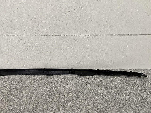 新品!1シリーズ F20 リア バンパーモール 5112 7371758 51127371758 ブラック ソリッド BMW(142083)