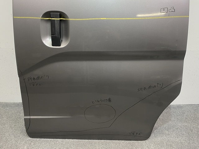 バネット NV200 M20/VM20/VNM20 純正 左 スライドドア ガラス内張り付 ブレードシルバー K51 日産(142101)
