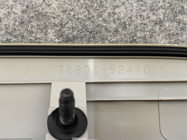 シエンタ 170系/NSP170G/NCP175G ハイブリッド/NHP170G リア ガーニッシュ 76801-52410 ベージュ 4V6 トヨタ(142140)