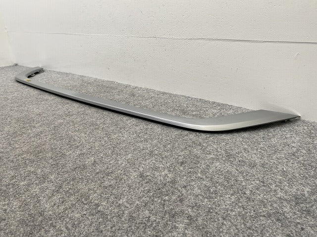 新品!Tロック/T-ロック リア バンパートリム 2GA.807.725 2GA8077252UC パイライトシルバーメタリック LB7S フォルクスワーゲン(142147)
