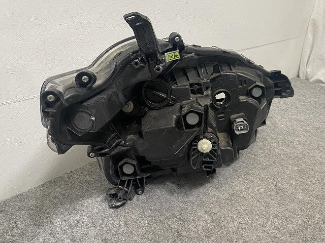 シエンタ 170系/NHP170G/NSP170G/NSP172G/NCP175G 純正 後期 左ヘッドライト LED レベライザー 33 52-317/81150-52N00 81170-52N00(136381)