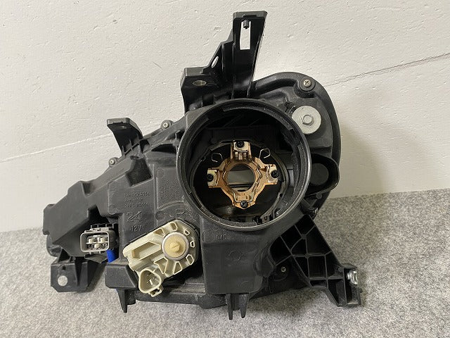 86/ハチロク ZN6 純正 前期 右 ヘッドライト/ランプ レベライザー キセノン HID AFS無 刻印AD KOITO 100-60082 トヨタ(127467)