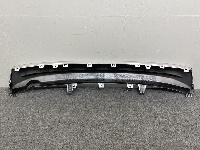 新車取り外し!ヴェゼル/VEZEL RV3/RV4/RV5/RV6 純正 リア ガーニッシュ/プロテクター/ロアカバー 71562-3M0-N0 シルバー (142193)