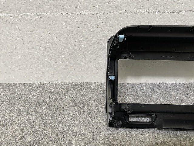 新車取り外し!N-BOX/NBOX Nボックス JF5/JF6 純正  オーディオパネル 77250-32R-00 素地 ホンダ(142201)