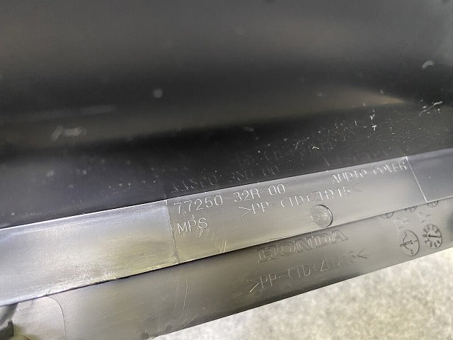 新車取り外し!N-BOX/NBOX Nボックス JF5/JF6 純正  オーディオパネル 77250-32R-00 素地 ホンダ(142205)