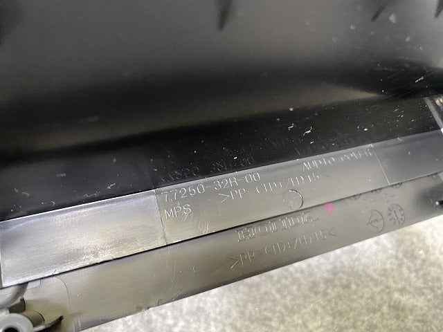新車取り外し!N-BOX/NBOX Nボックス JF5/JF6 純正  オーディオパネル 77250-32R-00 素地 ホンダ(142207)