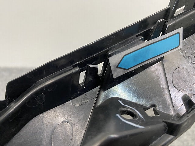 新車取り外し!WR-V/WRV DG5 純正 フロント グリル/ラジエーターグリル 71201-31X-J0/J2 素地 ホンダ(142234)