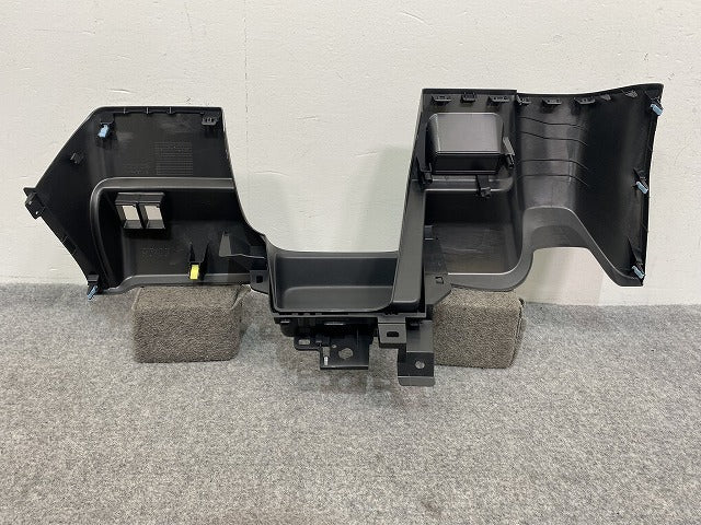 新車取り外し!N-BOX/NBOX Nボックス JF5/JF6 純正  コンソール下部 77302-TTA-N0 素地 ホンダ(142251)