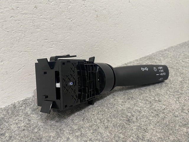 新車取り外し!フィット/NBOX/オデッセイ/S660 純正 右  ライトスイッチレバー M52531 ホンダ(142298)
