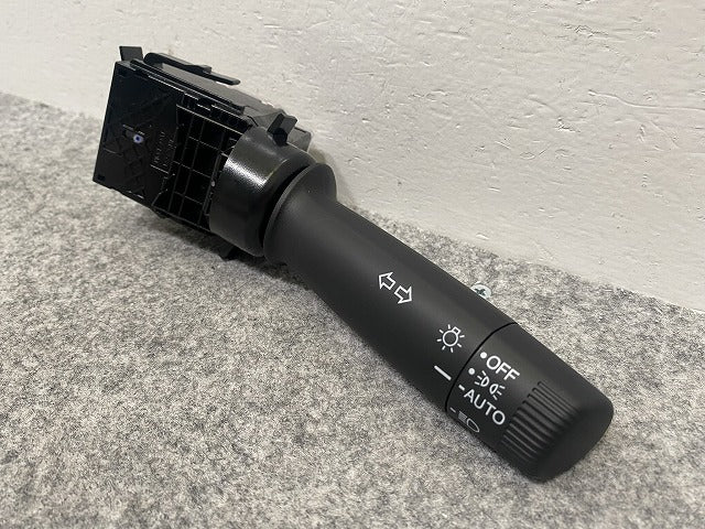 新車取り外し!フィット/NBOX/オデッセイ/S660 純正 右  ライトスイッチレバー M52531 ホンダ(142298)