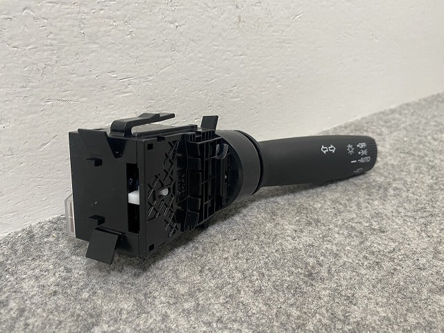新車取り外し!フィット/NBOX/オデッセイ/S660 純正 右  ライトスイッチレバー M52531 ホンダ(142299)
