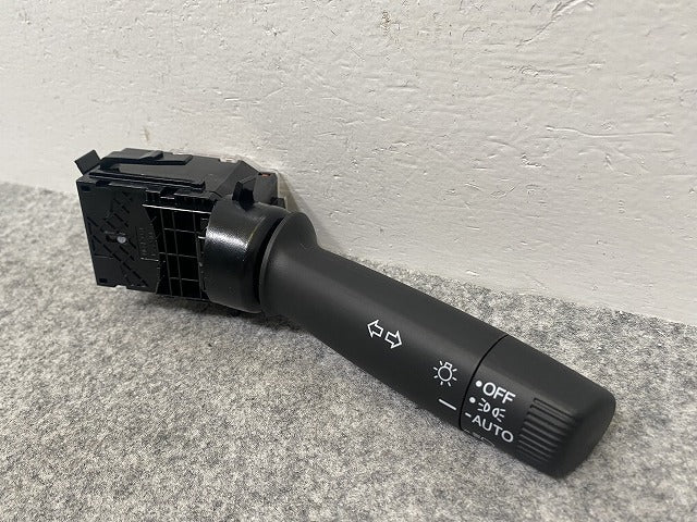 新車取り外し!フィット/NBOX/オデッセイ/S660 純正 右  ライトスイッチレバー M52531 ホンダ(142299)