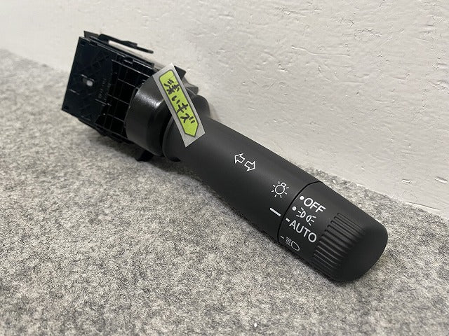 新車取り外し!フィット/NBOX/オデッセイ/S660 純正 右  ライトスイッチレバー M52531 ホンダ(142303)