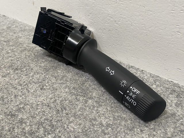 新車取り外し!フィット/NBOX/オデッセイ/S660 純正 右  ライトスイッチレバー M52531 ホンダ(142304)