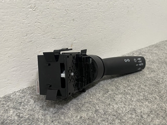 新車取り外し!フィット/NBOX/オデッセイ/S660 純正 右  ライトスイッチレバー M52531 ホンダ(142306)