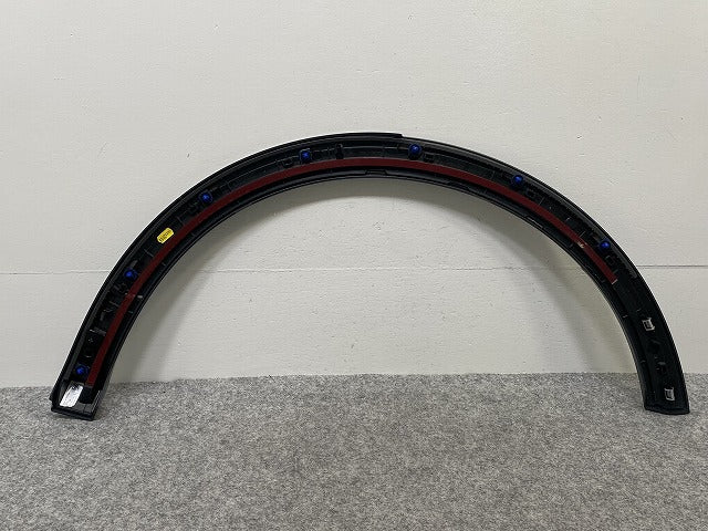 新品!Q2 81A GACHZ/GACZE/GADFG/GADPC 純正 右 リア フェンダーアーチモール/オーバーフェンダー 81A.853.818.A 81A853818AGRU (142312)