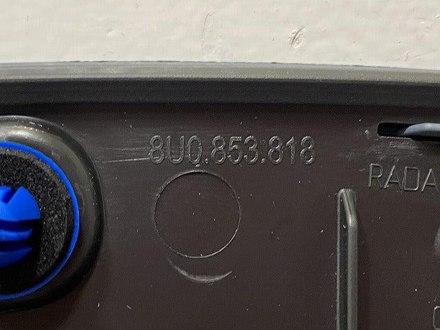 新品!Q3 8U系 純正 右 リア フェンダーアーチモール/オーバーフェンダー 8U0.853.818 サフ アウディ(142363)