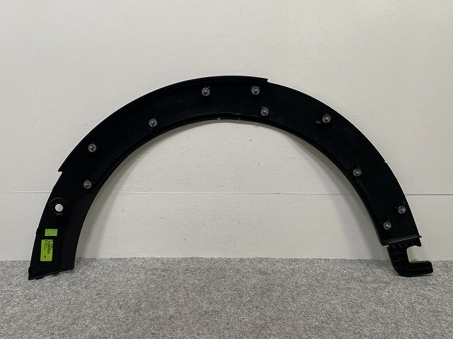 新品!ミニ F55/F56/F57 純正 右 フロント フェンダーアーチモール/オーバーフェンダー 5177 7 300 820 素地 MINI(142364)
