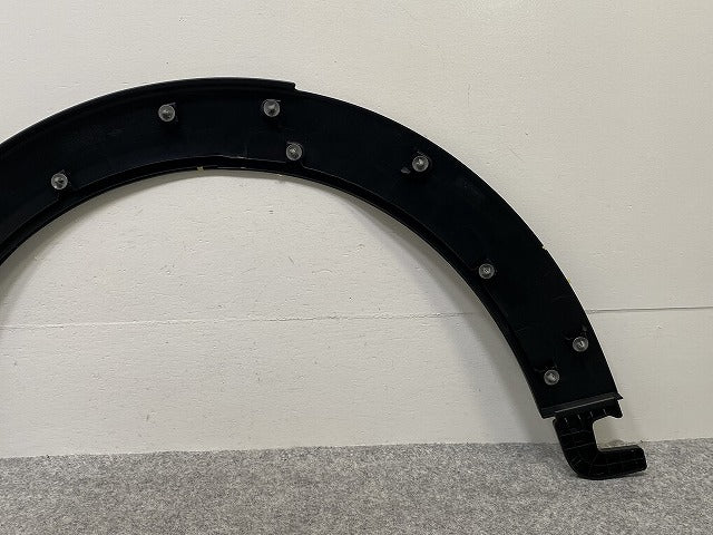 新品!ミニ F55/F56/F57 純正 右 フロント フェンダーアーチモール/オーバーフェンダー 5177 7 300 820 素地 MINI(142364)