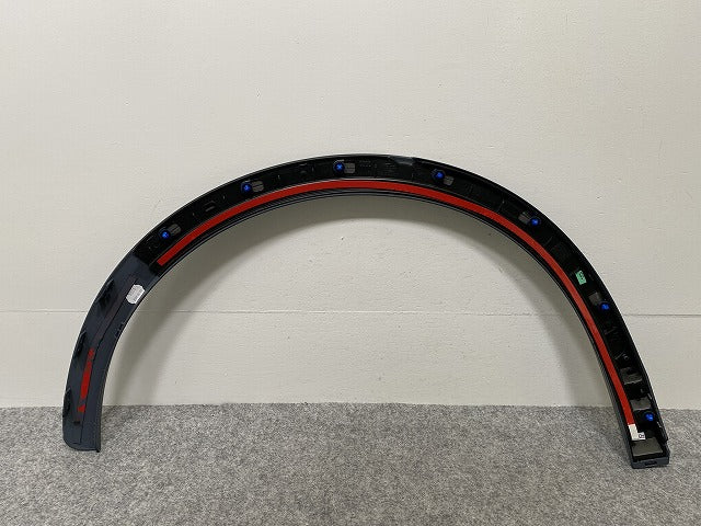 新品!Q3 8U系 純正 左 リア フェンダーアーチモール/オーバーフェンダー 8U0.853.817.A 8U0853817 サフ アウディ(142370)