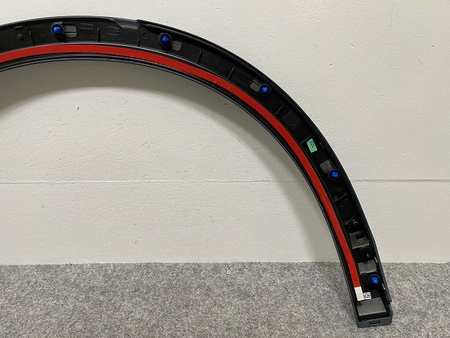 新品!Q3 8U系 純正 左 リア フェンダーアーチモール/オーバーフェンダー 8U0.853.817.A 8U0853817 サフ アウディ(142370)