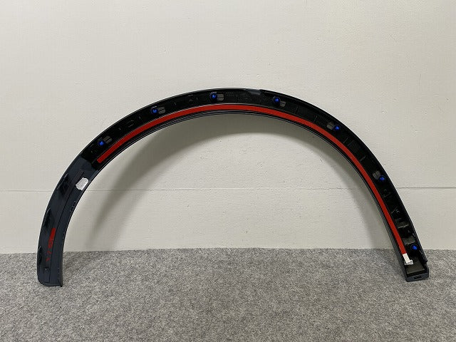 新品!Q3 8U系 純正 左 リア フェンダーアーチモール/オーバーフェンダー 8U0.853.817.A 8U0853817 サフ アウディ(142372)
