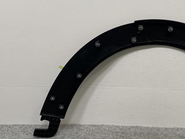 新品!ミニ F55/F56/F57 純正 左 フロント フェンダーアーチモール/オーバーフェンダー 5177 7 300 819 51777300819 素地 MINI(142379)