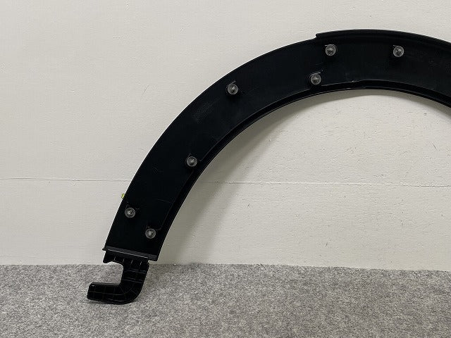 新品!ミニ F55/F56/F57 純正 左 フロント フェンダーアーチモール/オーバーフェンダー 5177 7 300 819 51777300819 素地 MINI(142380)