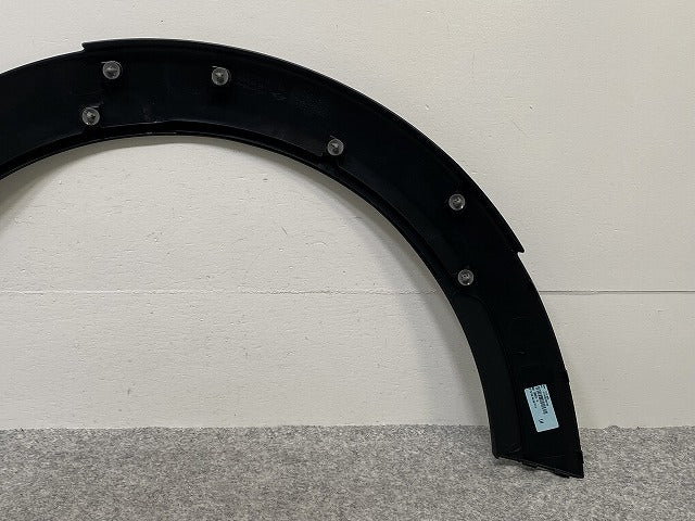 新品!ミニ F55/F56/F57 純正 左 フロント フェンダーアーチモール/オーバーフェンダー 5177 7 300 819 51777300819 素地 MINI(142381)