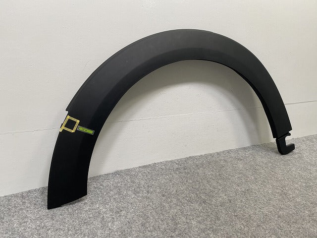 新品!ミニ F55/F56/F57 純正 左 フロント フェンダーアーチモール/オーバーフェンダー 5177 7 300 819 51777300819 素地 MINI(142384)