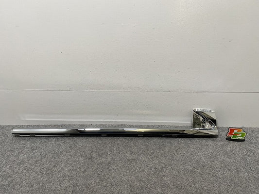新車取り外し!アルファード 40系/AGH40W/AGH45W ハイブリッド/AAHH40W/AAHH45W 左 フロント ドア ウェザーストリップ メッキ (142396)