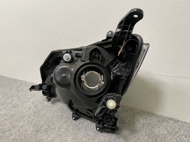 タンク/トール M900A/M910A/M900S/M910S 純正 右 ヘッドライト/ランプ ハロゲン レベライザー 刻印IJ STANLEY W3919 トヨタ(142433)