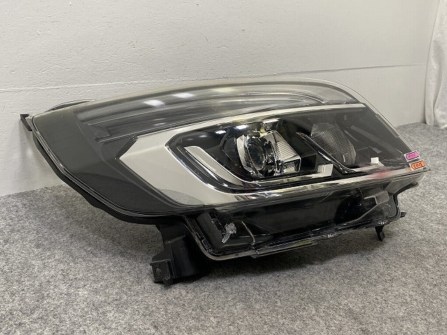 デイズ ルークス ハイウェイスター/B21A 純正 後期 右 ヘッドライト/ランプ LED レベライザー KOITO 100-67111 日産(142462)