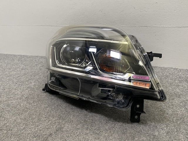 デイズ ルークス ハイウェイスター/B21A 純正 後期 右 ヘッドライト/ランプ LED レベライザー KOITO 100-67111 日産(142462)