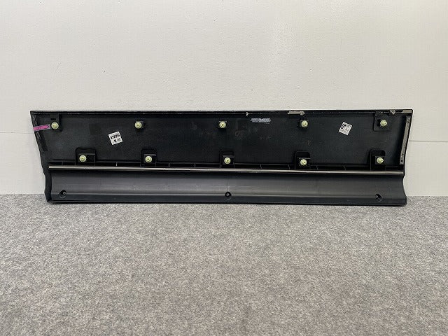 セレナ/ハイウェイスター C27/GFC27/GFNC27 e-POWER/HFC27 純正 右 フロント ドア サイドパネル 80870 5TA0B ダイヤモンドブラック(142472)