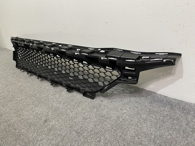 新品!Cクラス W205/2019-2021 純正 後期 フロント グリル/ラジエーターグリル A2058856204 A 2058856204 素地 メルセデスベンツ(142478)