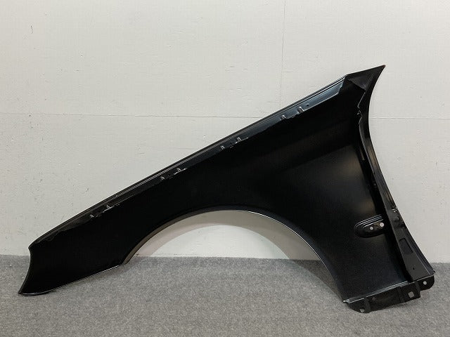 新品!Cクラス/スポーツクーペ W203 純正 右 フロント フェンダー 未塗装 メルセデスベンツ(142592)