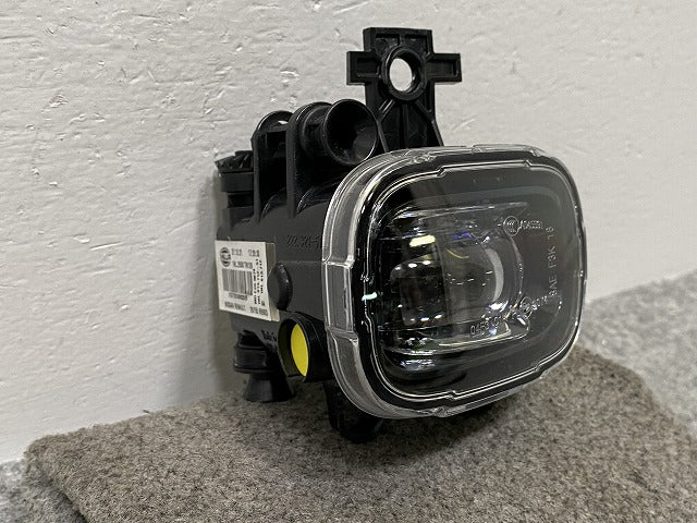 ノート/NOTE E13/SNE13 純正 左 フォグランプ/フォグライト LED HELLA 26155 8990D 日産(142602)