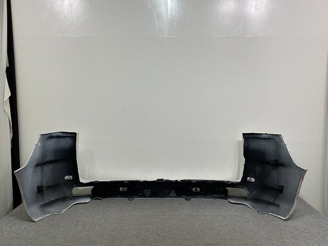 ランドクルーザー プラド/ランクル 150系/TRJ150W/GDJ/GRJ/150W/151W 純正 後期 リア バンパー 52159-6088 ホワイトパール(142626)