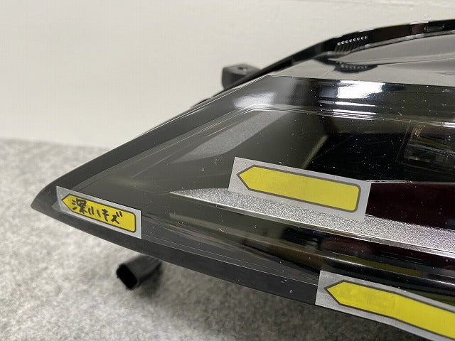 アリア/ARIYA FE0/SNFE0 純正 左 ヘッドライト/ランプ LED レベライザー 刻印C STANLEY W5751 日産(142632)